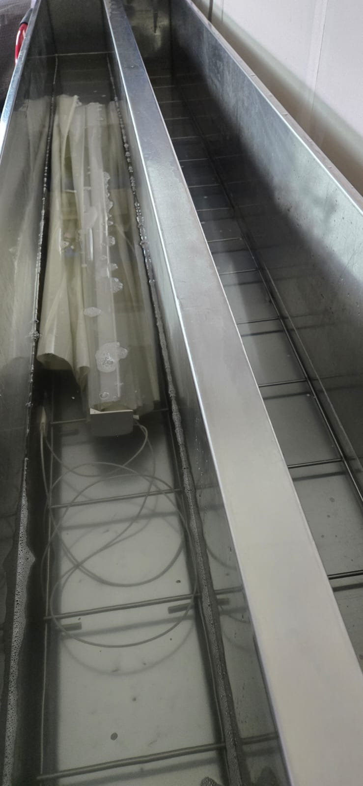 Cleaned vertical blind panel