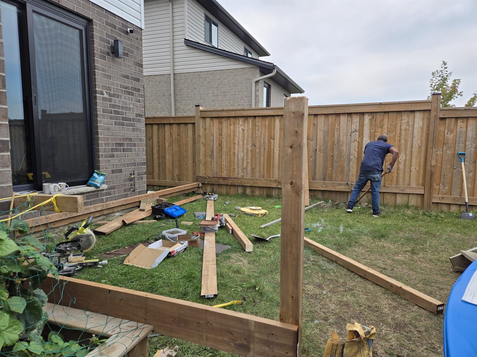 Backyard deck framing for exterior wood work